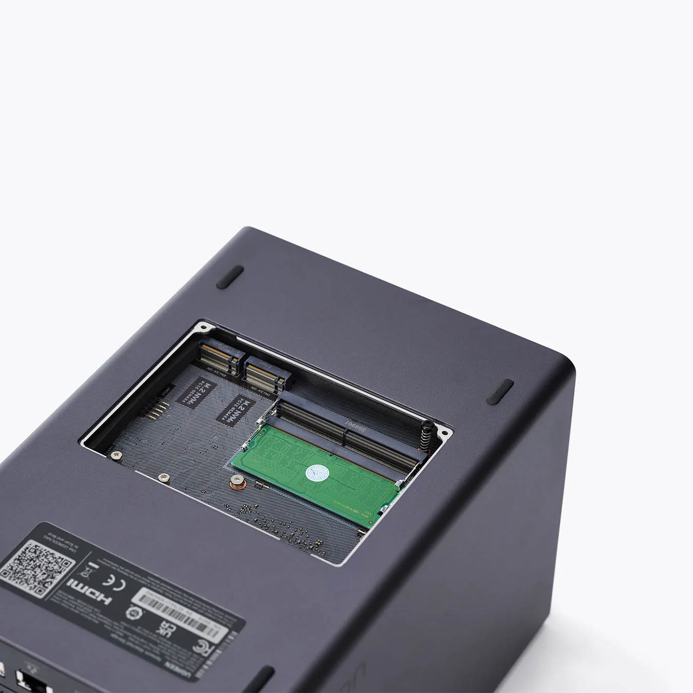 DXP4800 Plus | DXP4800 Plus | UGREEN SATA 4ベイ NAS | CFD販売株式